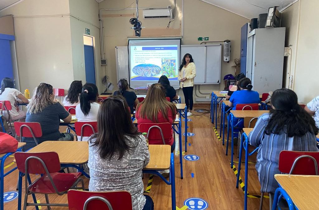 DESTACADA ASISTENCIA Y PARTICIPACIÓN DE LOS PADRES Y APODERADOS DIRECTIVOS DE CURSO IAB EN REUNIÓN CON DIRECTOR