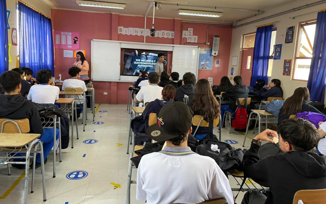 Visita de Ex estudiante