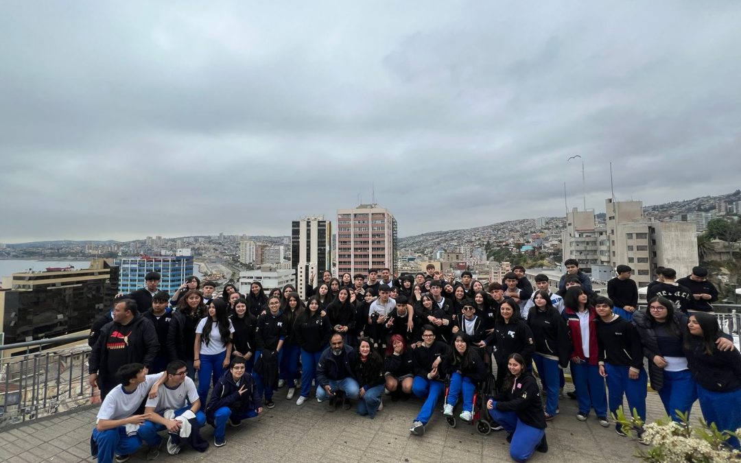 Estudiantes de cuartos medios, visitan las universidades Universidad Técnica Federico Santa María, Pontificia Universidad Católica de Valparaíso.