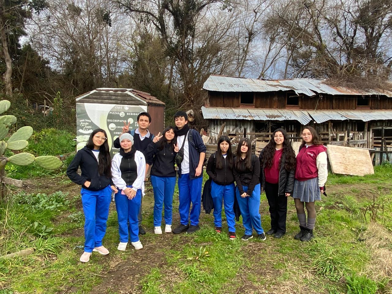 Comité Ambiental IAB y Taller Ecogeneración visitan Jardín Ecológico de Fundación CRATE