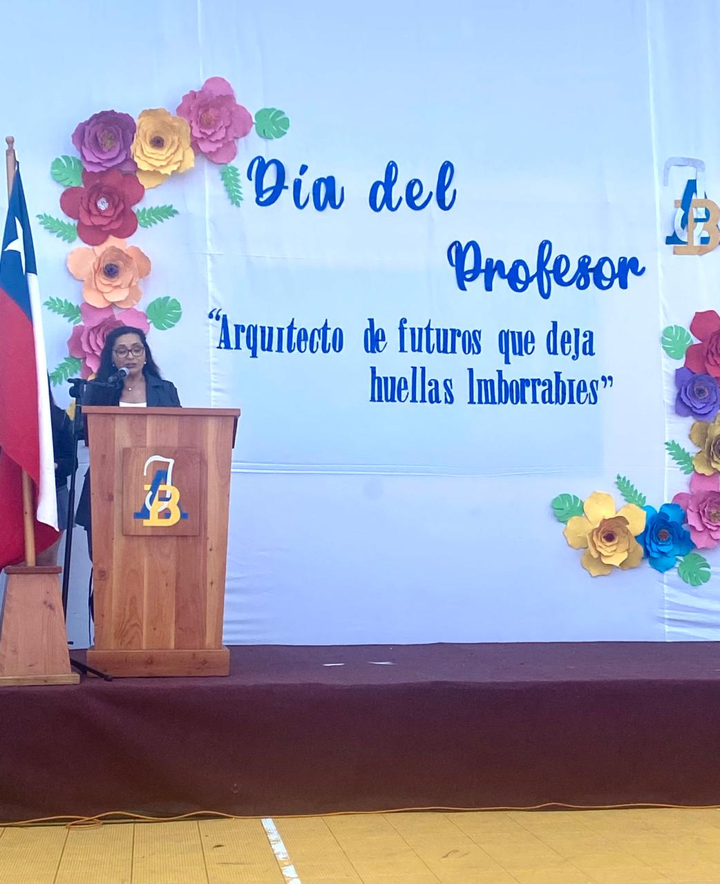 INSTTUTO ANDRÉS BELLO REALIZA EMOTIVA CEREMONIA CELEBRACIÓN DÍA DEL PROFESOR