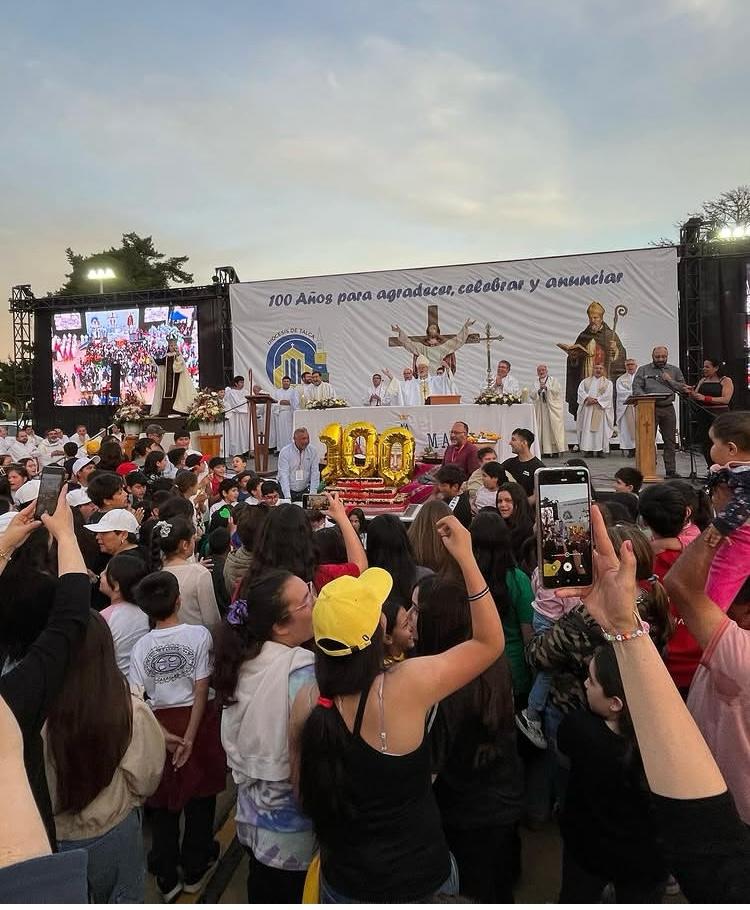 INSTITUTO ANDRÉS BELLO PRESENTE EN CELEBRACIÓN DE LOS 100 AÑOS DE LA DIÓCESIS DE TALCA