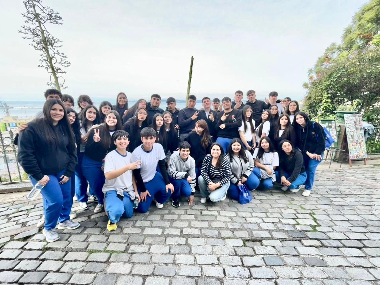 ESTUDIANTES DEL INSTITUTO ANDRÉS BELLO VISITARON LA UNIVERSIDAD TÉCNICA FEDERICO SANTA MARÍA , EN LA CIUDAD DE VALPARAÍSO